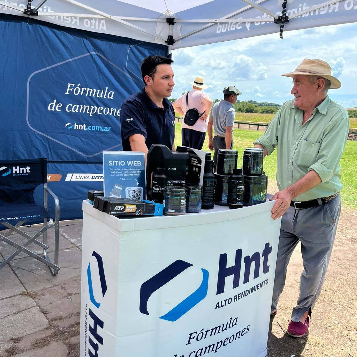 Público en el Hipódromo Status de Victoria Entre Ríos - Laboratorio HNT