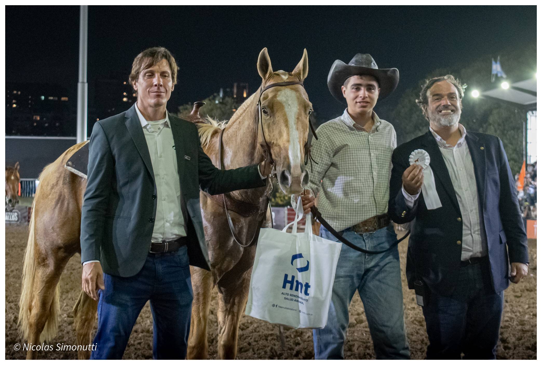 Premiacion con bolsa HNT en Nuestros Caballos 2026 La Rural