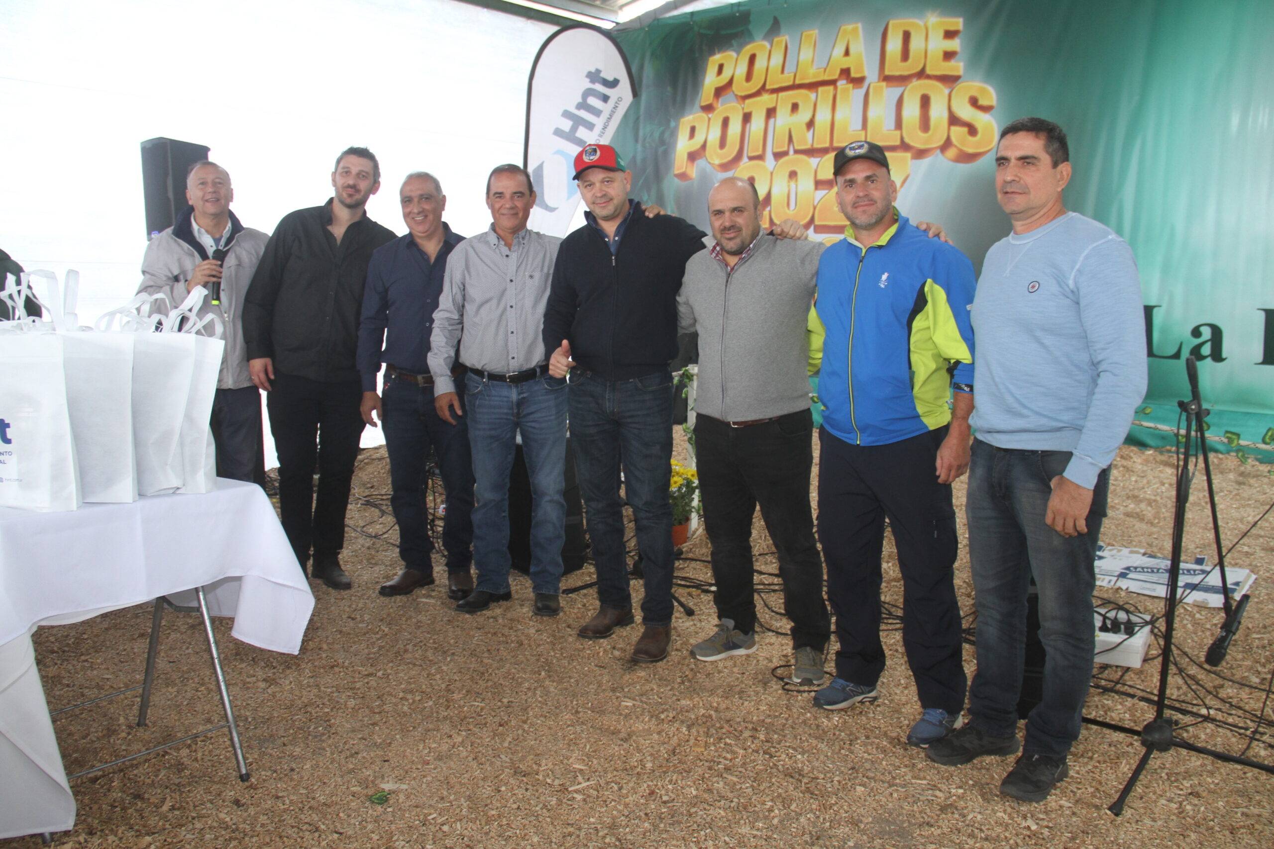 Equipo institucional del Remate Selección Polla de Potrillos 2027 con presencia del Laboratorio HNT