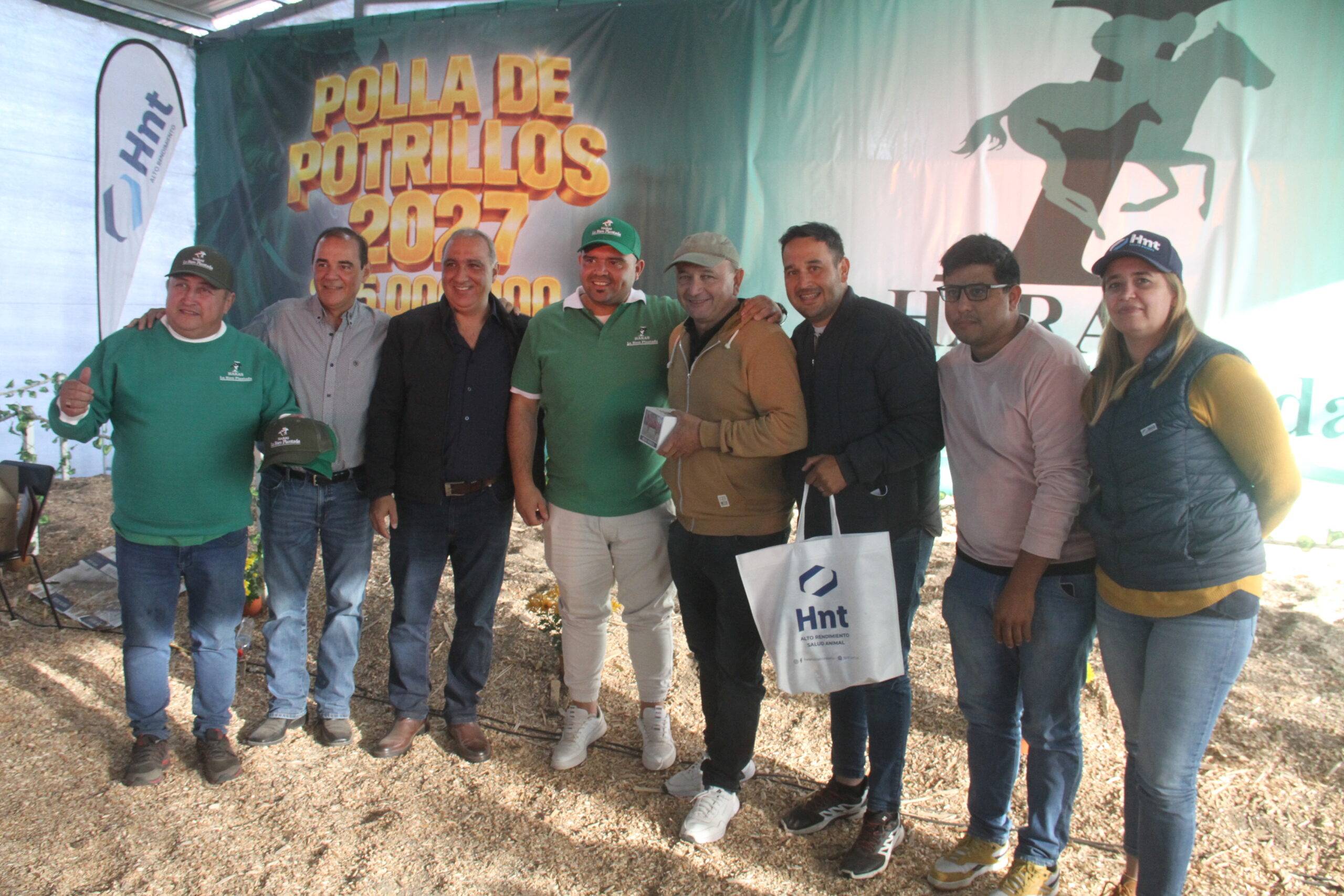 Reconocimiento del Laboratorio HNT al equipo ganador en el Remate Selección Polla de Potrillos 2027