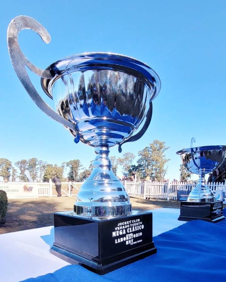 Trofeo del Mega Clásico Laboratorio HNT en el Jockey Club de Venado Tuerto